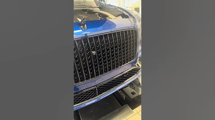 We are replacing a PPF (Paint Protection Film) on a vehicle #shorts #asmr #memes #bentley