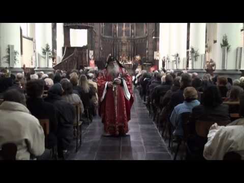 Vendredi Saint 2010-08 à l'église du Père Samuel chrétiens d'orient sos