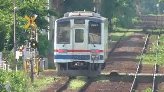 関東鉄道キハ5000形　新守谷駅発車