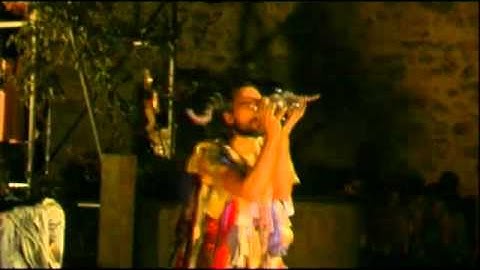 "Dark water" multi ball contact juggling