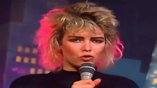 Kim Wilde - You Keep Me Hanging On (Presentación En Vivo)