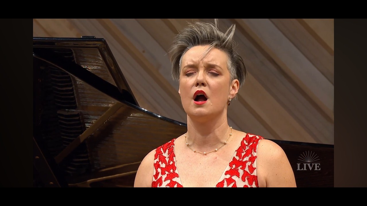 Sarah Brailey and Deirdre Brenner - Haugtussa: 