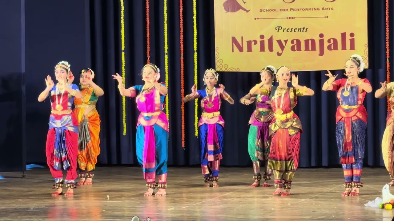 Pushpanjali @HeyPranitha #trending #viral #shorts #reels #viralvideo #dance #ytshorts #yt #video 