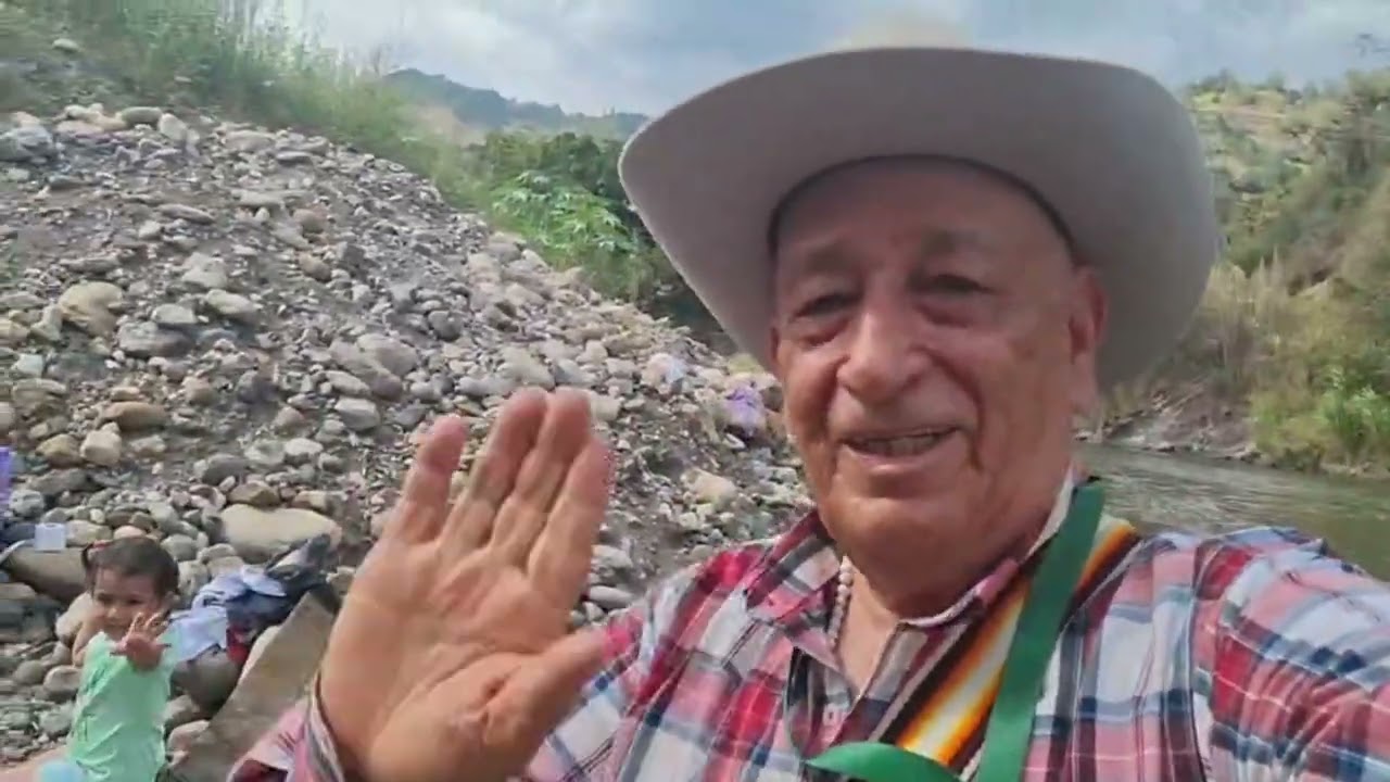 Sancocho en el Río Sunuba: ¡Un Paseo de Olla inolvidable en Guayatá! 🍲🌿