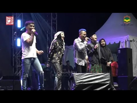 malam tahun baru 2024 slank dan Gus Iqdam H. beky menyanyikan lagu Ku Tak Bisa jauh #slank #gusiqdam