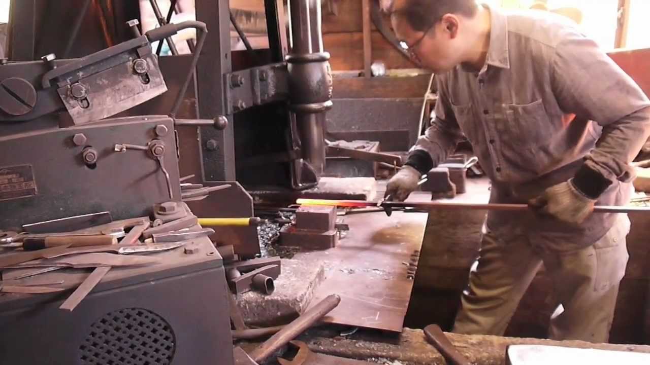 The Forging of a Hunting Knife in Tosa, Japan - 2013-3-7
