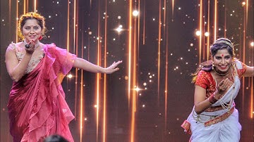 Apsara Aali with The Apsara Sonalee Kulkarni ❤️