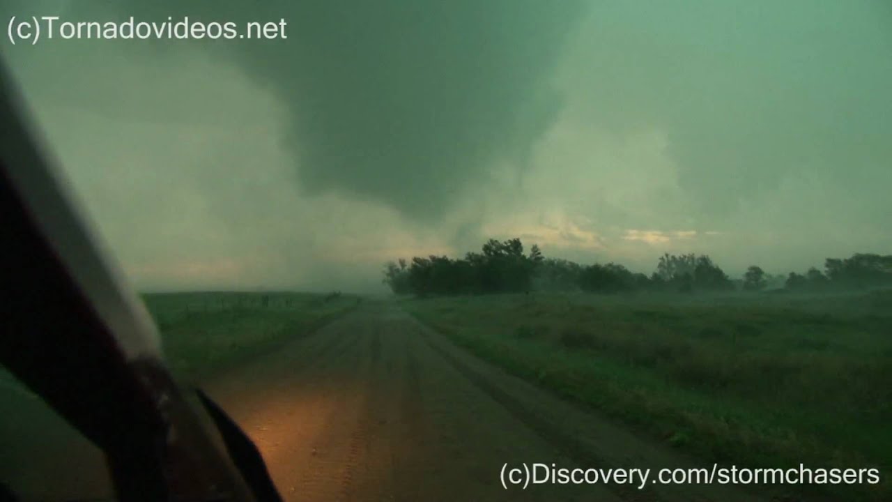 Rare video of the June 15, 2009 Macksville, KS tornado! YouTube