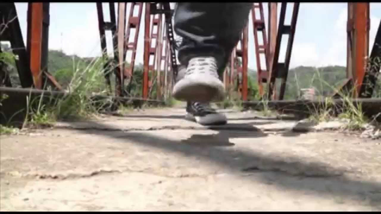MEERYZEANS Feat LAMLAM - BIARLAH DUNIA BICARA (Official Video Clip)