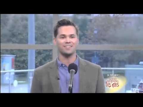 Video: Andrew Rannells (Aktyor) Sərvət: Wiki, Evli, Ailə, Toy, Maaş, Qardaşlar