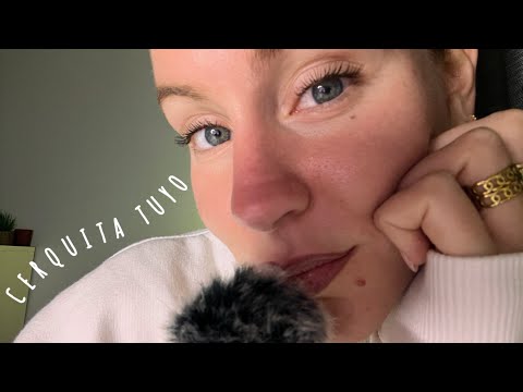ASMR Cerquita tuyo ~ mouth sounds y caricias ❤️