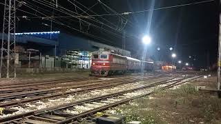 ПВ 30132 за Карлово с 44185 ,заминава от гара Казанлък