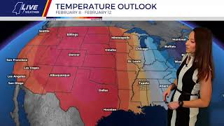 LIVE NOW at 7:30: Phil says 6 more weeks of Winter... but what does Maggye have to say?