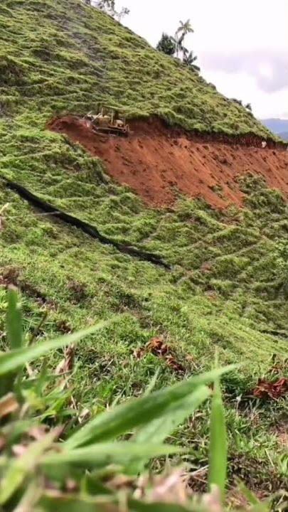 prose pembuatan jalan aspal dilereng gunung