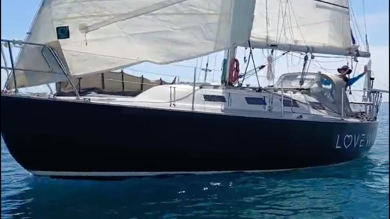 ⁣Sailing to Mauritius Early | Beating the Strong Trade Winds (Part 1) - Ep. 279