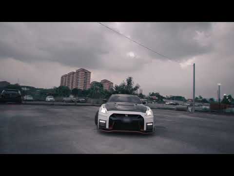 Nissan GT-R R35 in Action