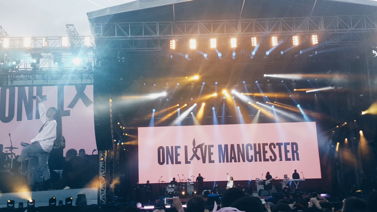 Ariana Grande - Side To Side (HD) Live “One Love” Manchester 4.6.17 | Samantha Barlow
