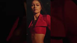 one of my favorite outfiit on her #vogue #verawang... #Shorts #zendayaafr
