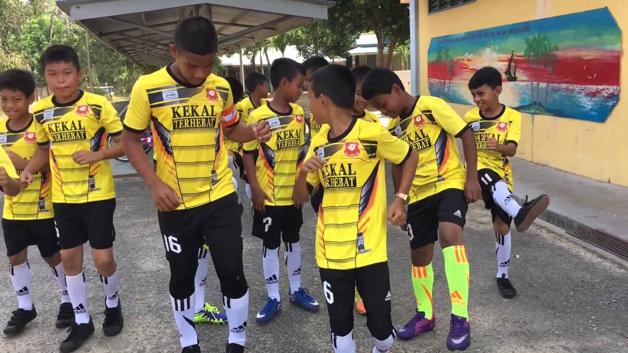 Akademi bola sepak SK Kedai Tanjong 2016 - YouTube