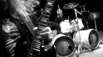 Saxon - Sacrifice (Official Video)