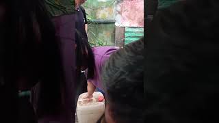 Babae Nagbubuhat Ng Container#trendingshorts #viralvideo #motivational #shortvideo #trending #shorts