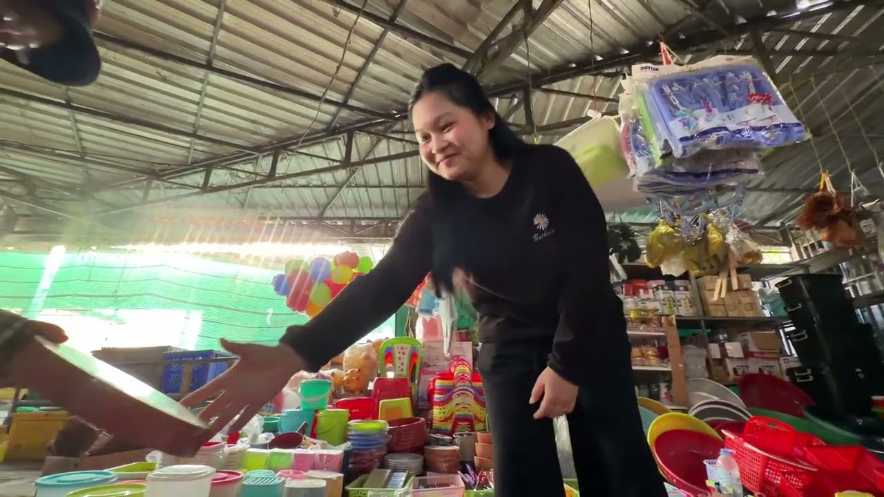 នាយក្រិនទៅផ្សាទិញម្ហូប