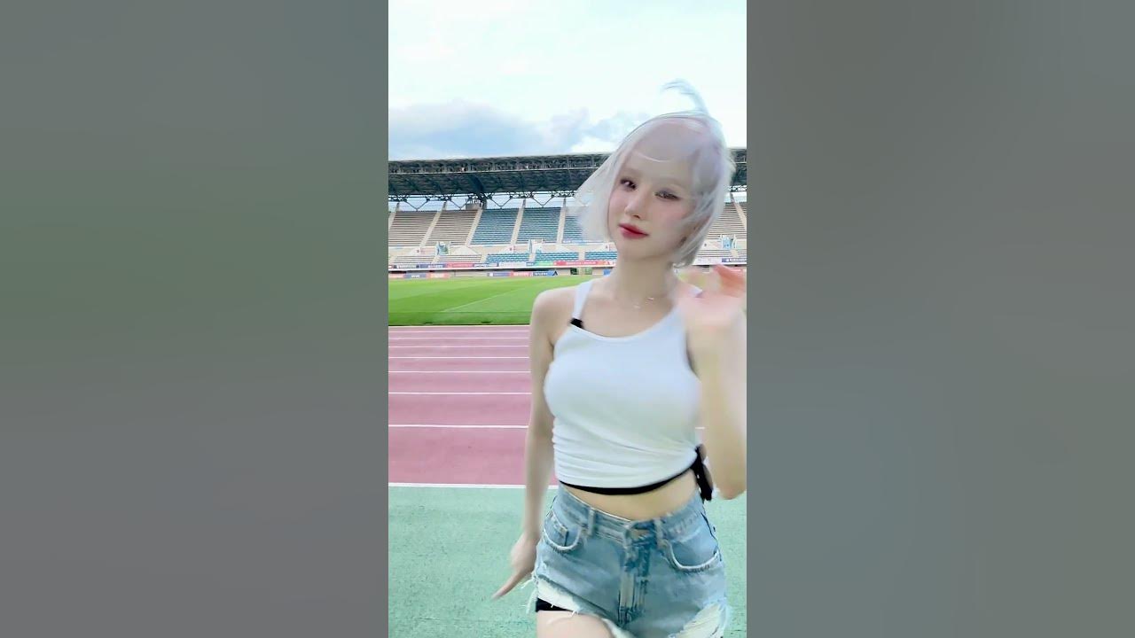 DANCING ALONE💃 with #VIVIZ #EUNHA #KiiiKiii #키키 #JIYU #지유 #DANCING_ALONE