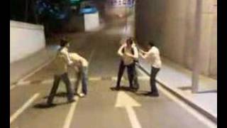 Paliza al chino rotonda xinales