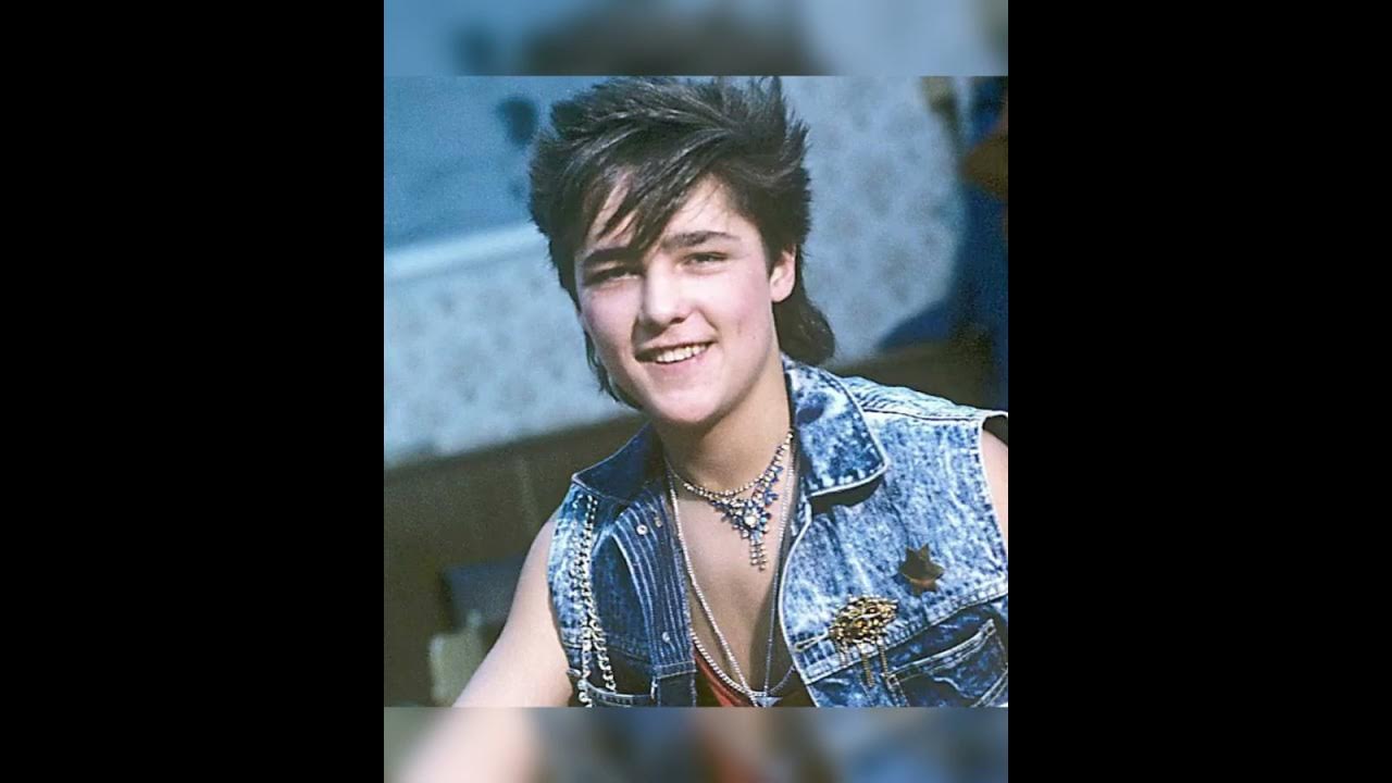 Клип детство шатунов. Песня детство шатунов. Шатунов 1990. Детство mp4. Детство шатунов автор.