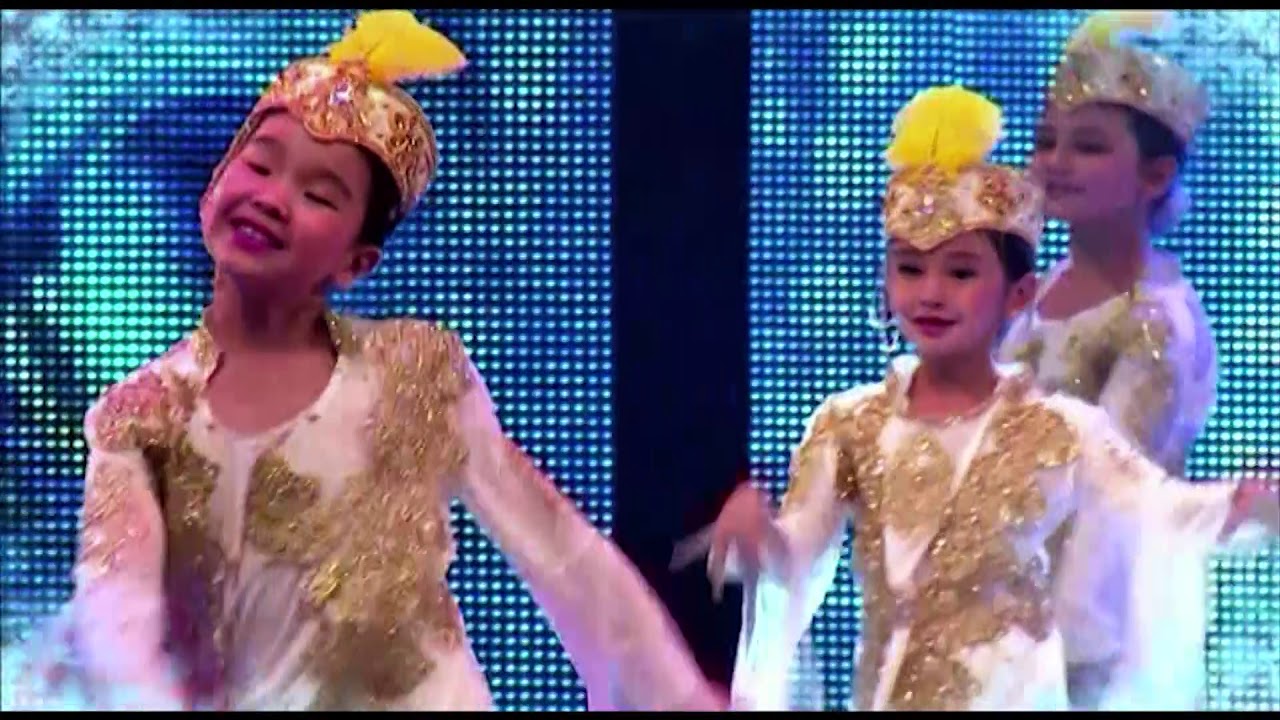 Танцевальная группа 