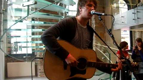 Tommy Reilly - Grab Me By The Collar - Apple Store Glasgow