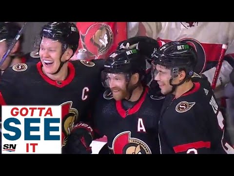 GOTTA SEE IT: Senators Clear Bench After Claude Giroux Notches Assist For 1000th Career Point