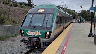 Southbound SMART arrives into Larkspur