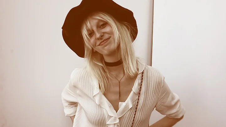 Next Questions  Lili Sumner