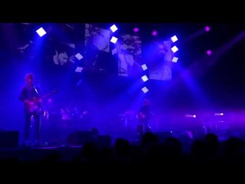 Radiohead - No Surprises (Live @ Zénith Paris)