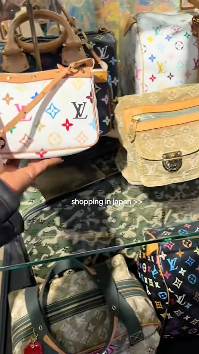 Vintage shopping in Japan the best thing ever #japantravel #tokyotravel #vintageshopping #vintagebag