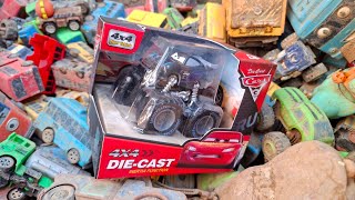 Nemu Mobil Mobilan Monster Truk McQueen diTumpukan Mainan Mobil, Bus Tayo, Mobil Polisi, Mobil Balap