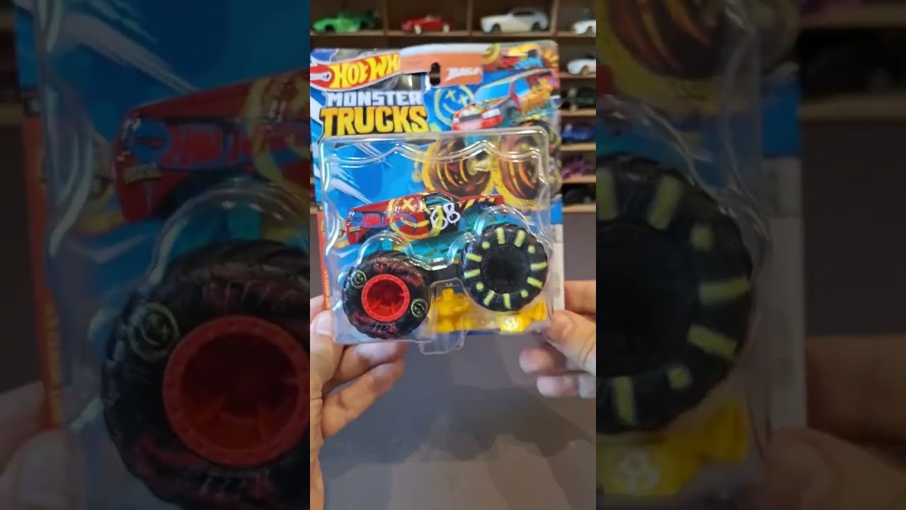 Hot Wheels Monster Trucks Showcase 