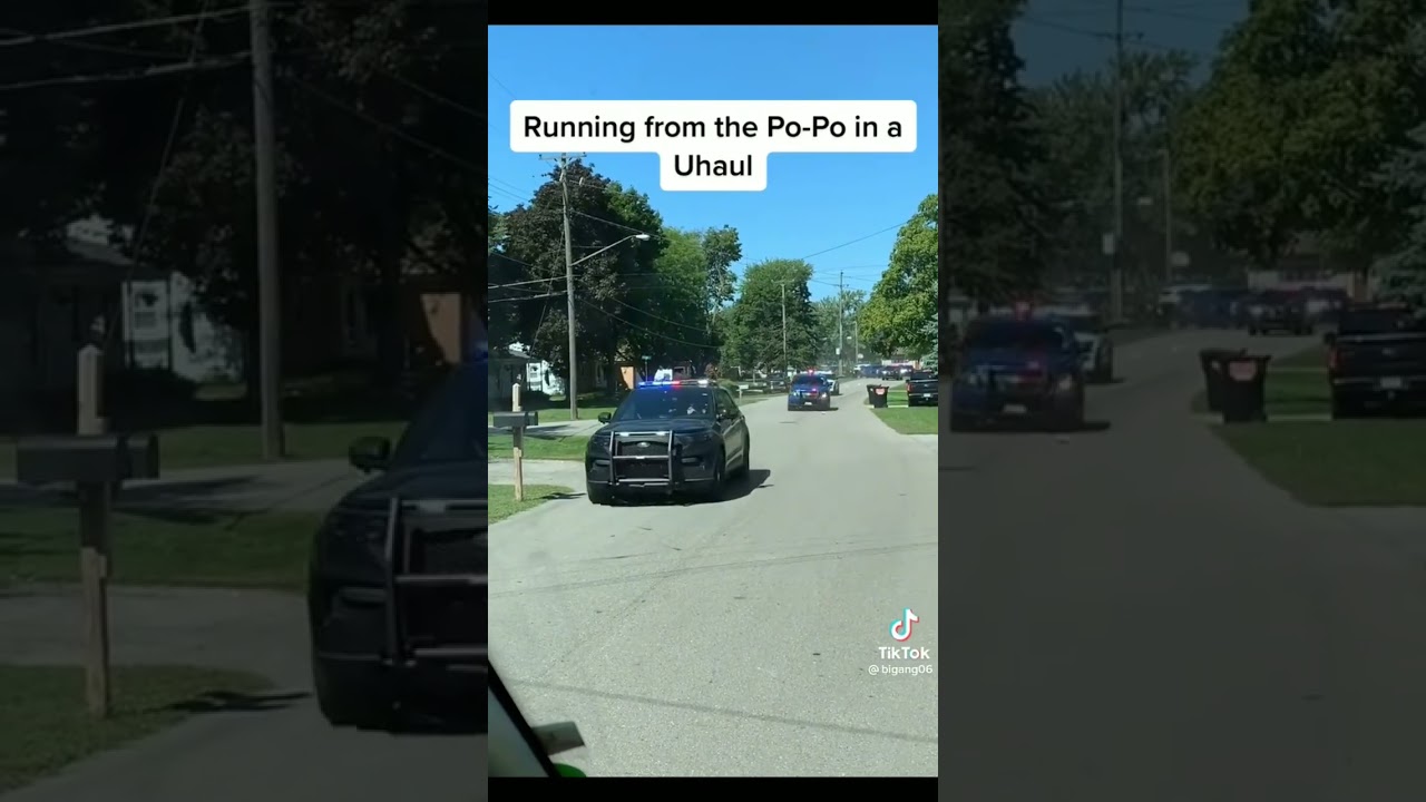 Uhaul Truck moving like a hell cat 🚚💨💨💨🚓🚓🚓🚓 auf YouTube ansehen Uhaul Truck moving like a hell cat 🚚💨💨💨🚓🚓🚓🚓 auf YouTube ansehen