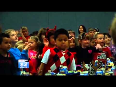 Payette Primary School Perform a Thriller Flash Mobe