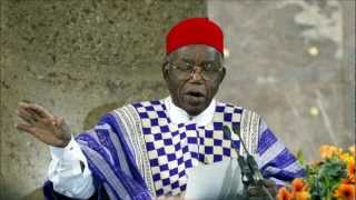 Chinua Achebe Reads from Things Fall Apart - PEN America