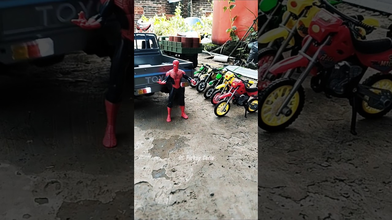 Mau angkut Motor Trail malah.....#rcoffoad #rcpickup #mototrail #motocross #rccrawler #rctruck