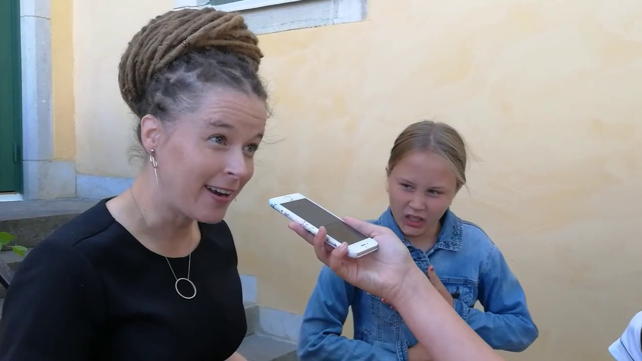 Minireportrar intervjuar Amanda Lind