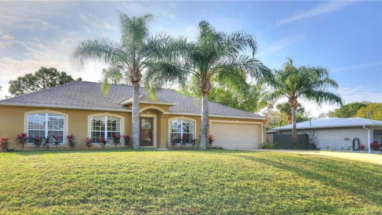 638 Crystal Mist Avenue, Sebastian, FL Presented by Robin Burgarella.