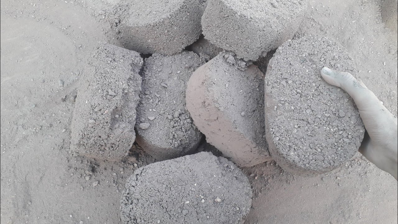 New brown dirt gritty brick's floor crumbling+steel bucket brick's crumbling water💦🔥📸