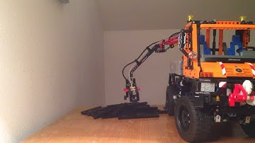 Lego Technic Unimog 8110 - timelapse video of working crane