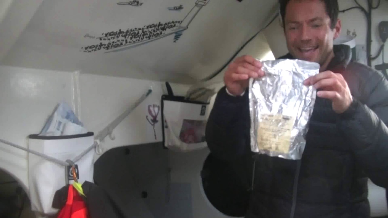J61 : Un cassoulet au menu du déjeuner pour Romain Attanasio / Vendée Globe