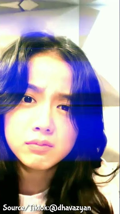 Jedag-Jedug Aku Menyebutnya Cantik Dan Julid Versi Kim Jisoo