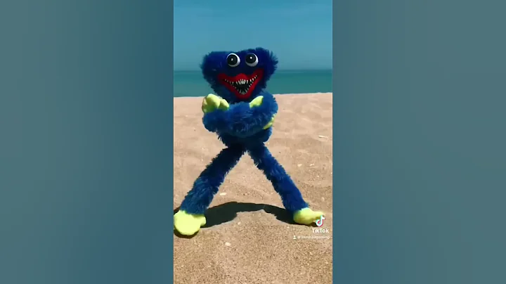 HUGGY WUGGY DANCING IN REAL LIFE!! #foryou #viral #shorts #funny #huggywuggy #plush #wellerman