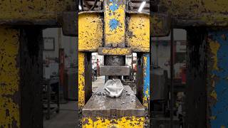 Hydrolic Press vs Stainless Steel Water Bottle #fyp #feedshorts